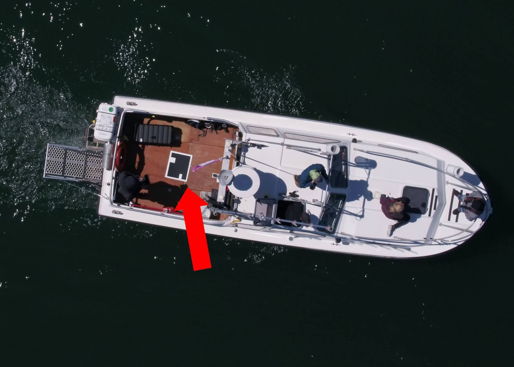 Le bateau des chercheurs vu par drones